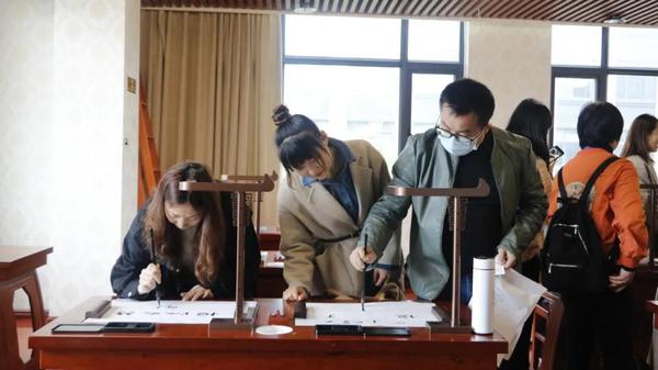 衡东县小学（幼儿园）骨干教师高级研修班2.jpg