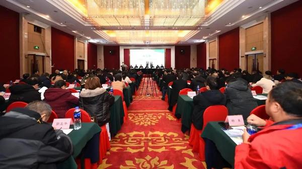 湖南省教育装备行业协会举办装备专家库成立大会暨教育装备创新与发展论坛1.jpg